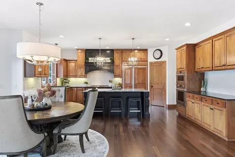 10053 Trails End Road Chanhassen MN 55317