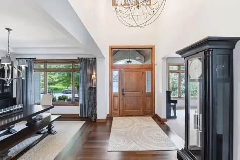 10053 Trails End Road Chanhassen MN 55317