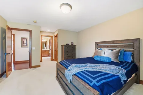 10053 Trails End Road Chanhassen MN 55317