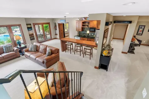 10053 Trails End Road Chanhassen MN 55317