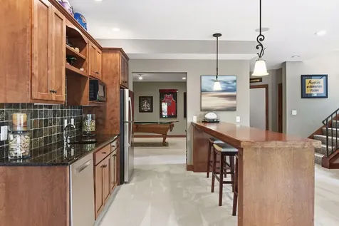 10053 Trails End Road Chanhassen MN 55317