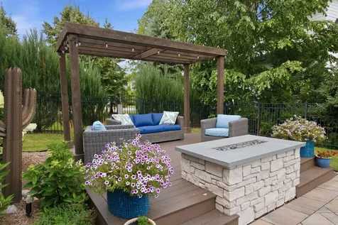 10053 Trails End Road Chanhassen MN 55317
