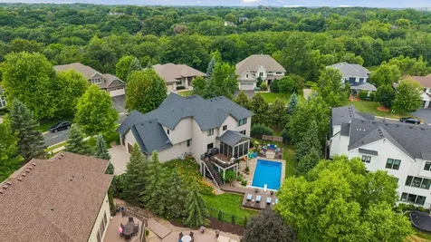 10053 Trails End Road Chanhassen MN 55317