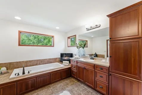 9160 Gateway Lane Eden Prairie MN 55347