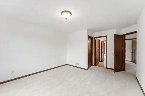 9160 Gateway Lane Eden Prairie MN 55347