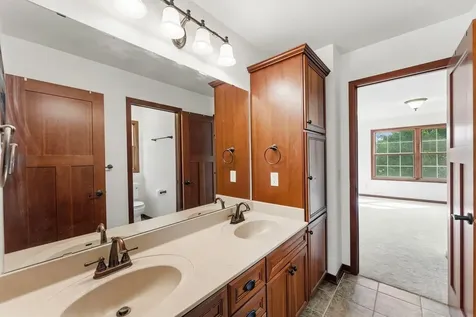 9160 Gateway Lane Eden Prairie MN 55347