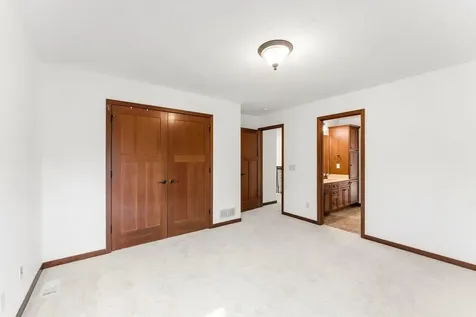 9160 Gateway Lane Eden Prairie MN 55347