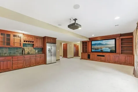 9160 Gateway Lane Eden Prairie MN 55347