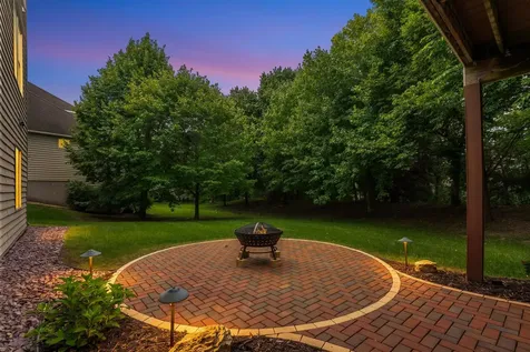 9160 Gateway Lane Eden Prairie MN 55347
