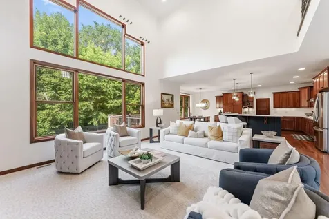 9160 Gateway Lane Eden Prairie MN 55347