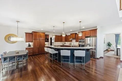9160 Gateway Lane Eden Prairie MN 55347