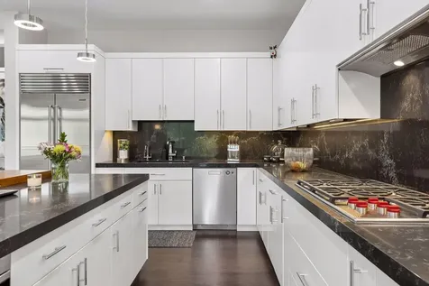 935 Lake Street E Wayzata MN 55391