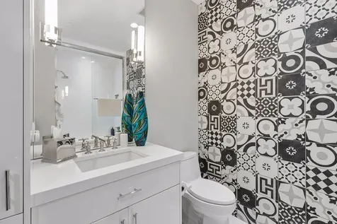 935 Lake Street E Wayzata MN 55391