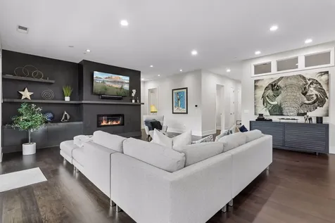 935 Lake Street E Wayzata MN 55391