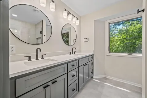 17711 Creek Ridge Pass Minnetonka MN 55345
