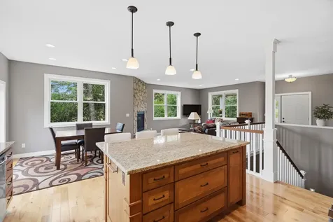 1268 Lincolntown Avenue Mahtomedi MN 55115
