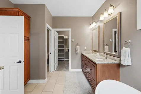 1268 Lincolntown Avenue Mahtomedi MN 55115