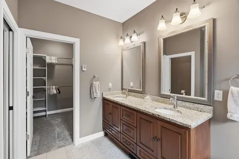 1268 Lincolntown Avenue Mahtomedi MN 55115