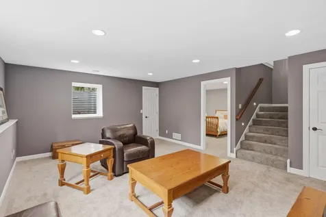1268 Lincolntown Avenue Mahtomedi MN 55115