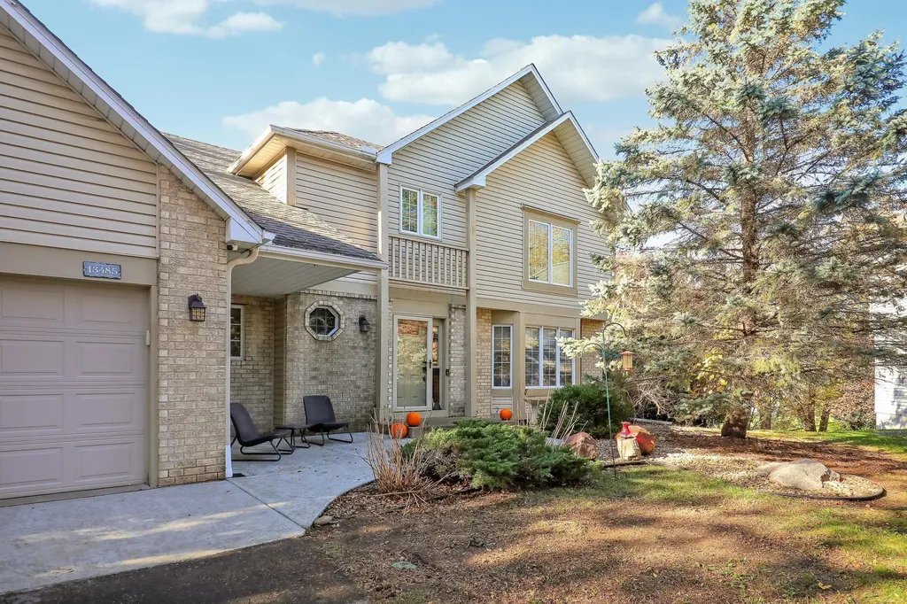 13485 Dahlia Court Rosemount MN 55068