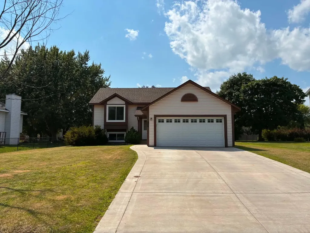7040 Jensen Avenue S Cottage Grove MN 55016
