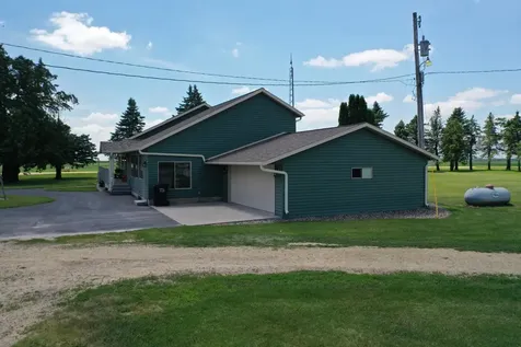 5831 51st Street NE Rochester MN 55906