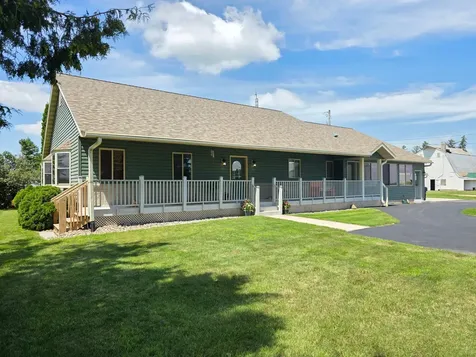 5831 51st Street NE Rochester MN 55906