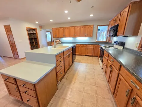 5831 51st Street NE Rochester MN 55906