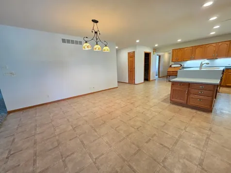 5831 51st Street NE Rochester MN 55906