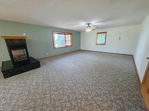 5831 51st Street NE Rochester MN 55906