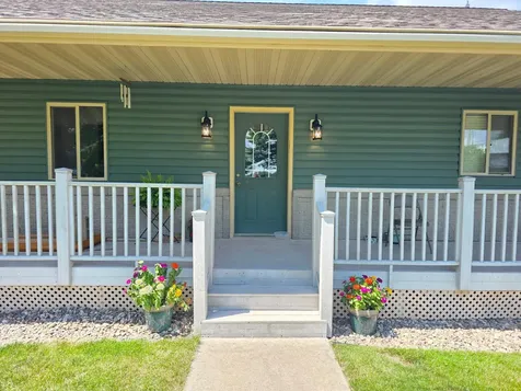 5831 51st Street NE Rochester MN 55906