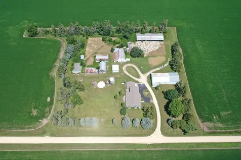 5831 51st Street NE Rochester MN 55906