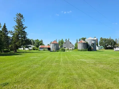 5831 51st Street NE Rochester MN 55906