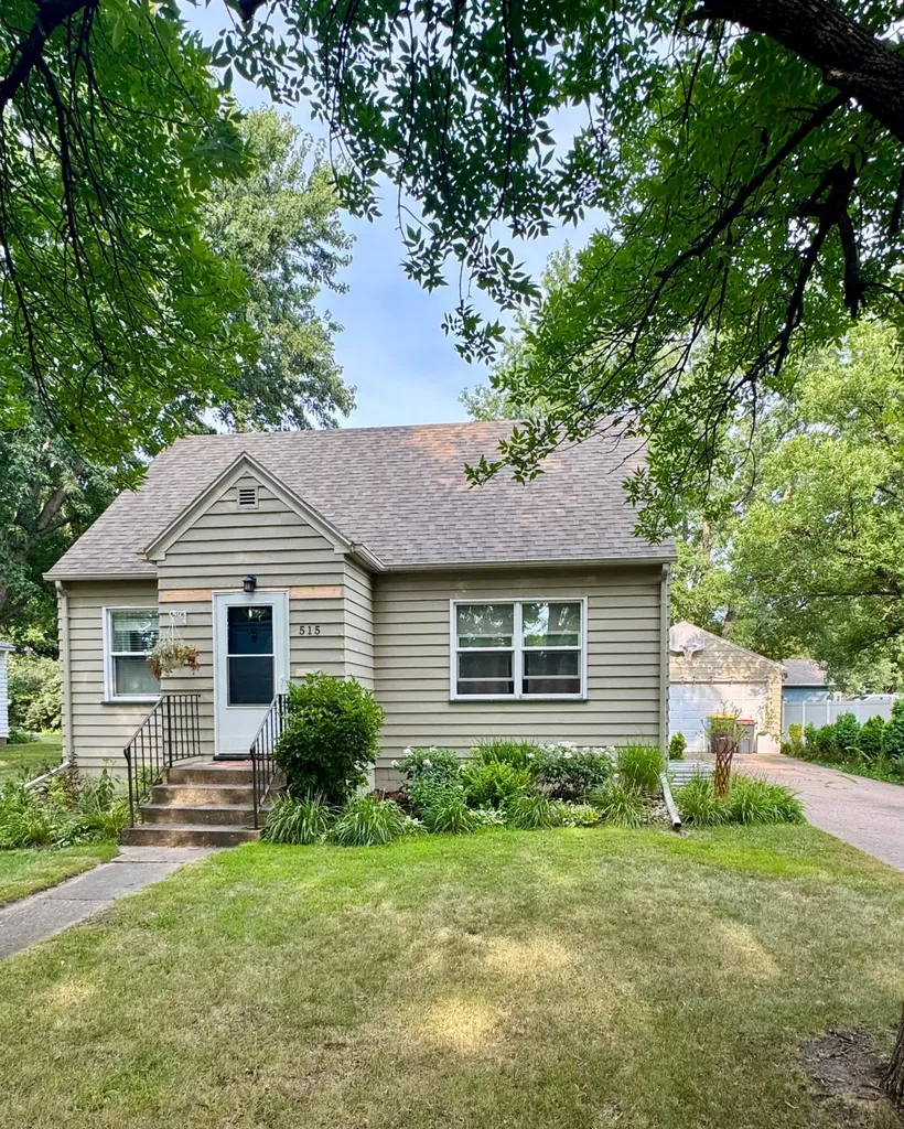 515 N Halvorson Street Redwood Falls MN 56283