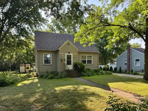 515 N Halvorson Street Redwood Falls MN 56283