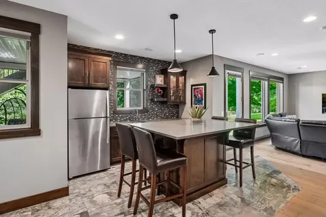 5290 Shenandoah Lane N Plymouth MN 55446
