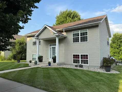 2106 York Street Saint Peter MN 56082