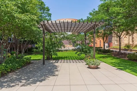 225 9th Street E Saint Paul MN 55101