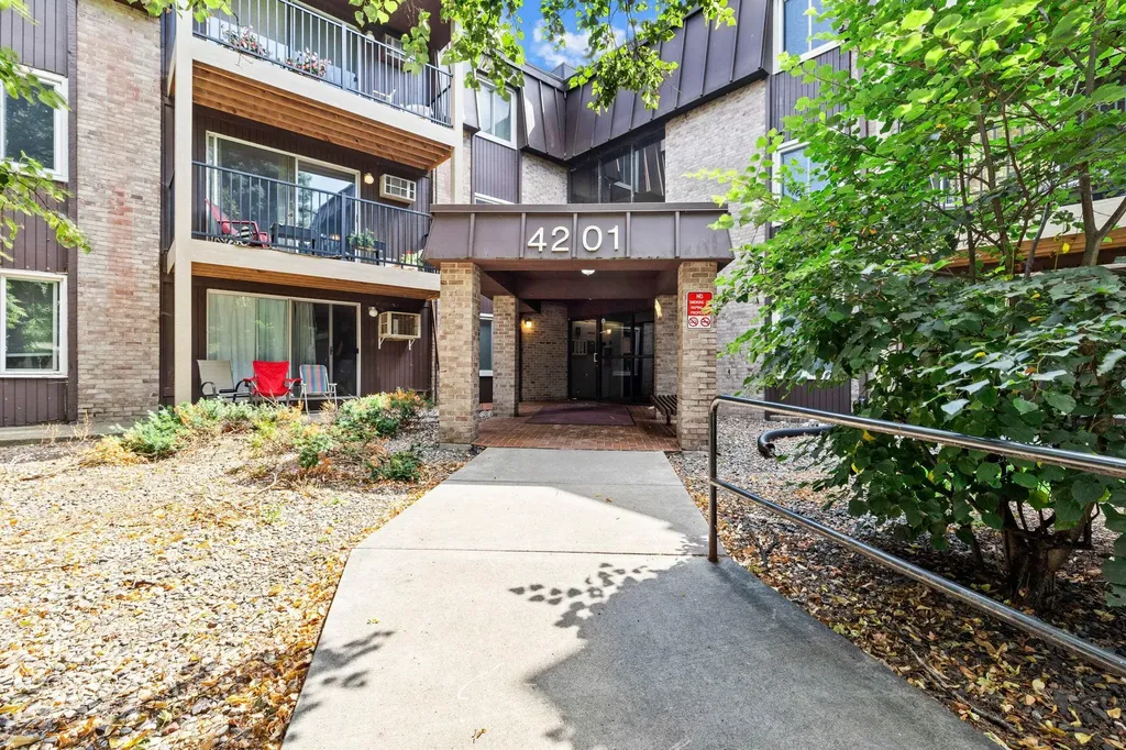 4201 Lakeside Avenue N Brooklyn Center MN 55429