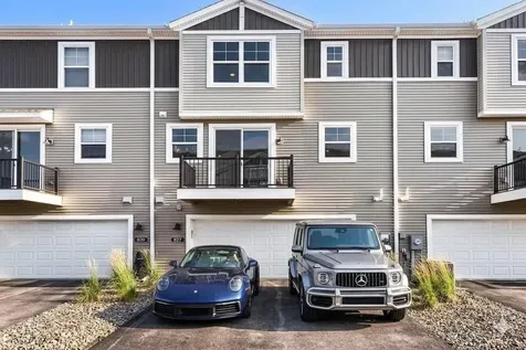827 Roselyn Drive Victoria MN 55386