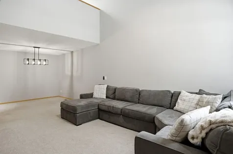 8854 Spring Lane Woodbury MN 55125