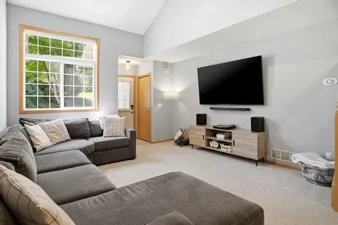 8854 Spring Lane Woodbury MN 55125