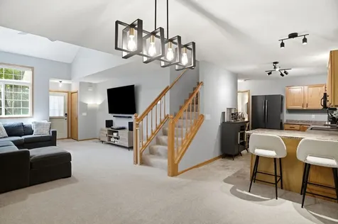 8854 Spring Lane Woodbury MN 55125