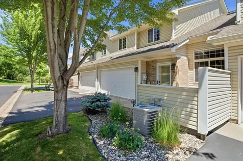 8854 Spring Lane Woodbury MN 55125