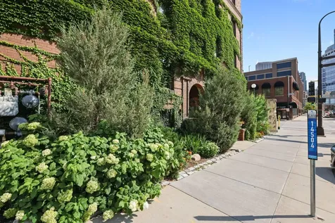 1204 Harmon Place Minneapolis MN 55403