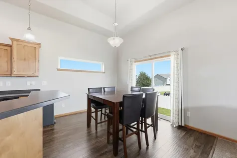 6093 59th Street S Fargo ND 58104