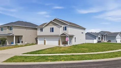 6093 59th Street S Fargo ND 58104