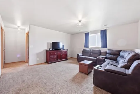 6093 59th Street S Fargo ND 58104