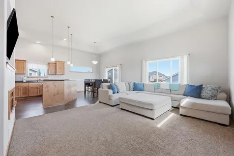 6093 59th Street S Fargo ND 58104
