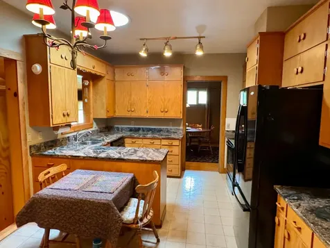 1008 W Ash Avenue Olivia MN 56277